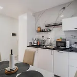 Two Bedroom Jose With Private Parking Apartman