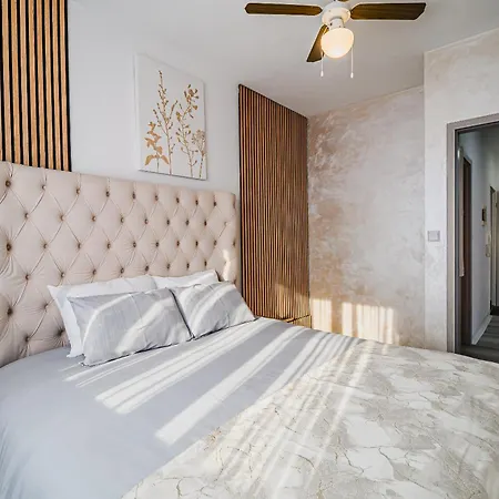 Apartma Two Bedroom Jose With Private Parking