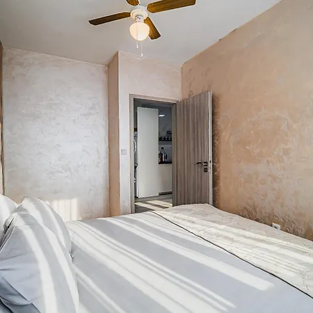 Two Bedroom Jose With Private Parking Appartamento Lubiana