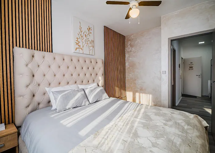 아파트 Two Bedroom Jose With Private Parking