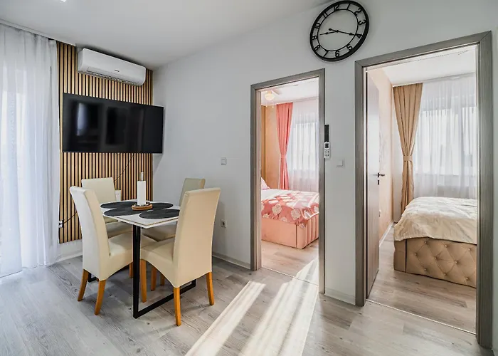 Two Bedroom Jose With Private Parking Apartament Lublana