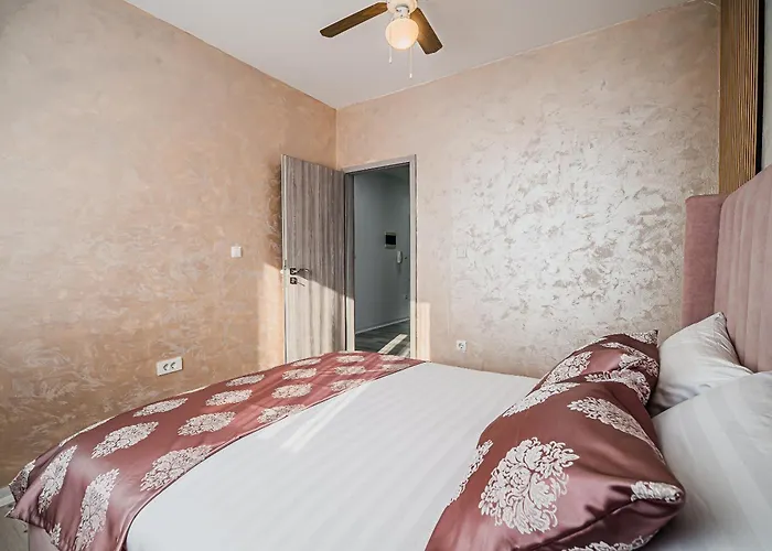 Two Bedroom Jose With Private Parking Apartament *
