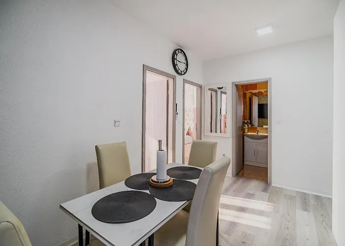 Two Bedroom Jose With Private Parking